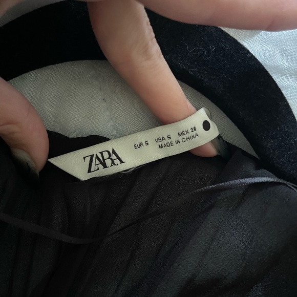 Zara | Black Chiffon Dress | V-Neck | Mid-Length | Long Sleeve - Picture 6 of 8